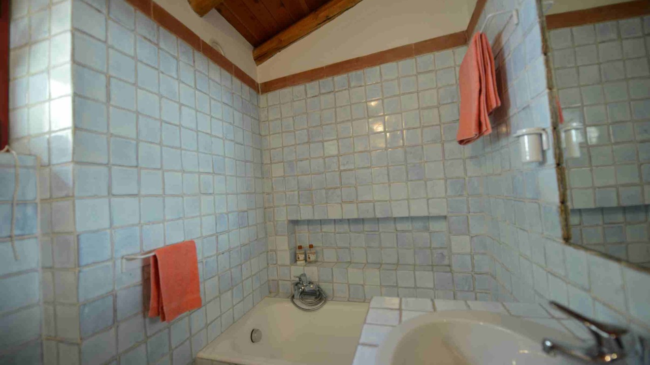 Photo of Bathroom in Sale Marasino