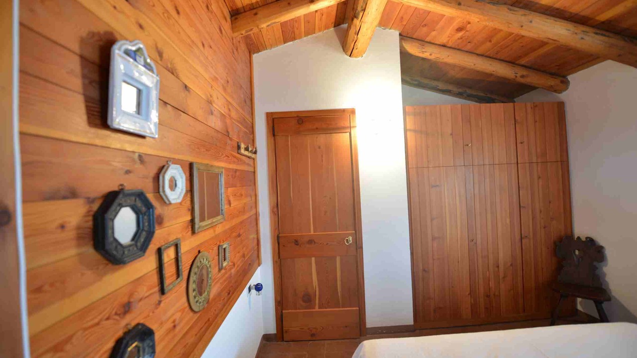 Photo of Bedroom in Sale Marasino