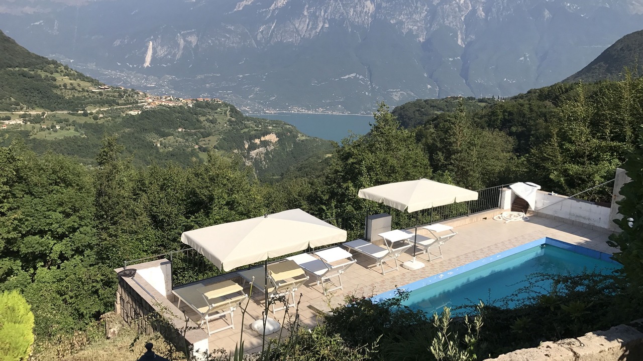 Photo of Patio Balcony in Prabione