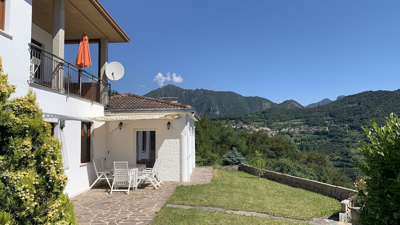Photo of Patio Balcony in Prabione