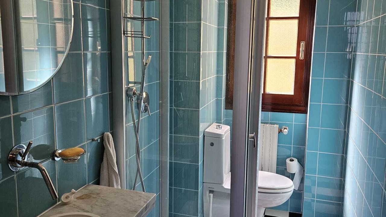 Photo of Bathroom in Brusimpiano