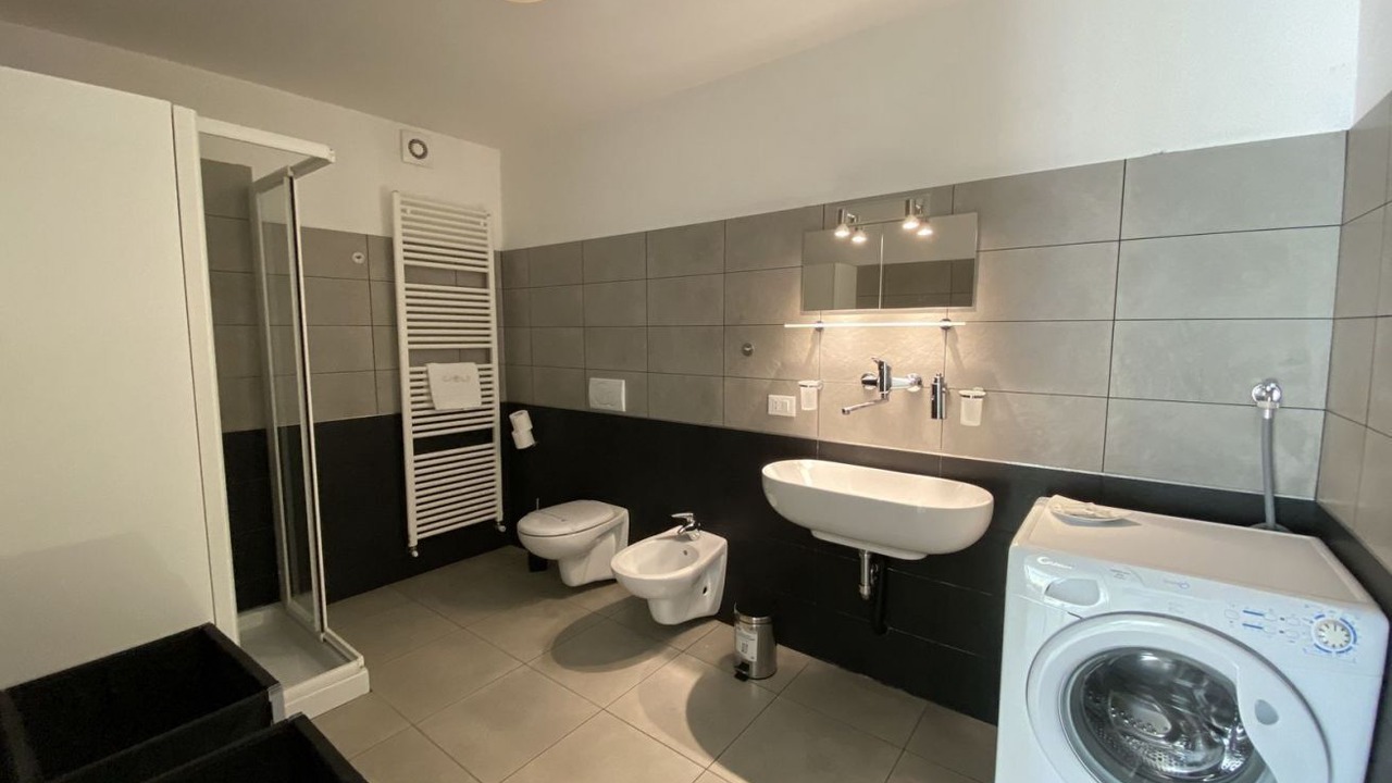 Photo of Bathroom in Colonno