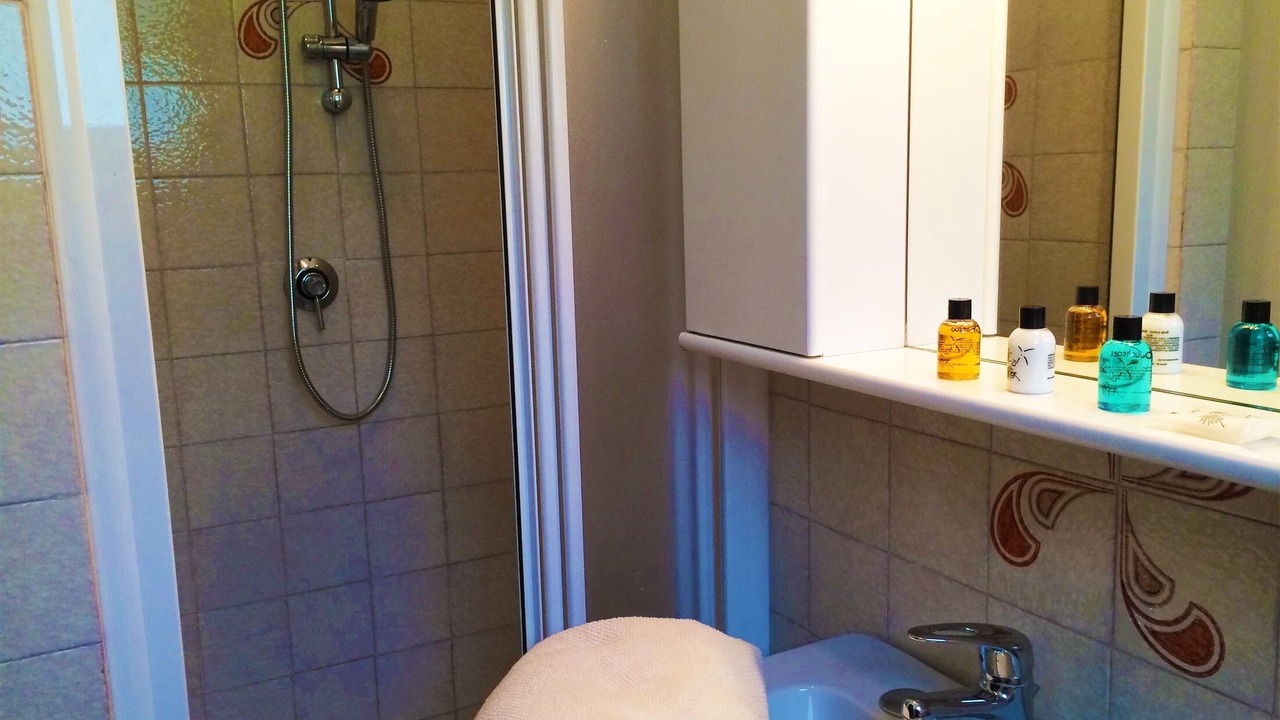 Photo of Bathroom in Idro