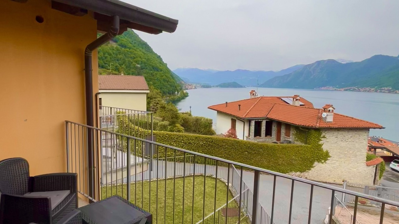 Photo of Patio Balcony in Argegno