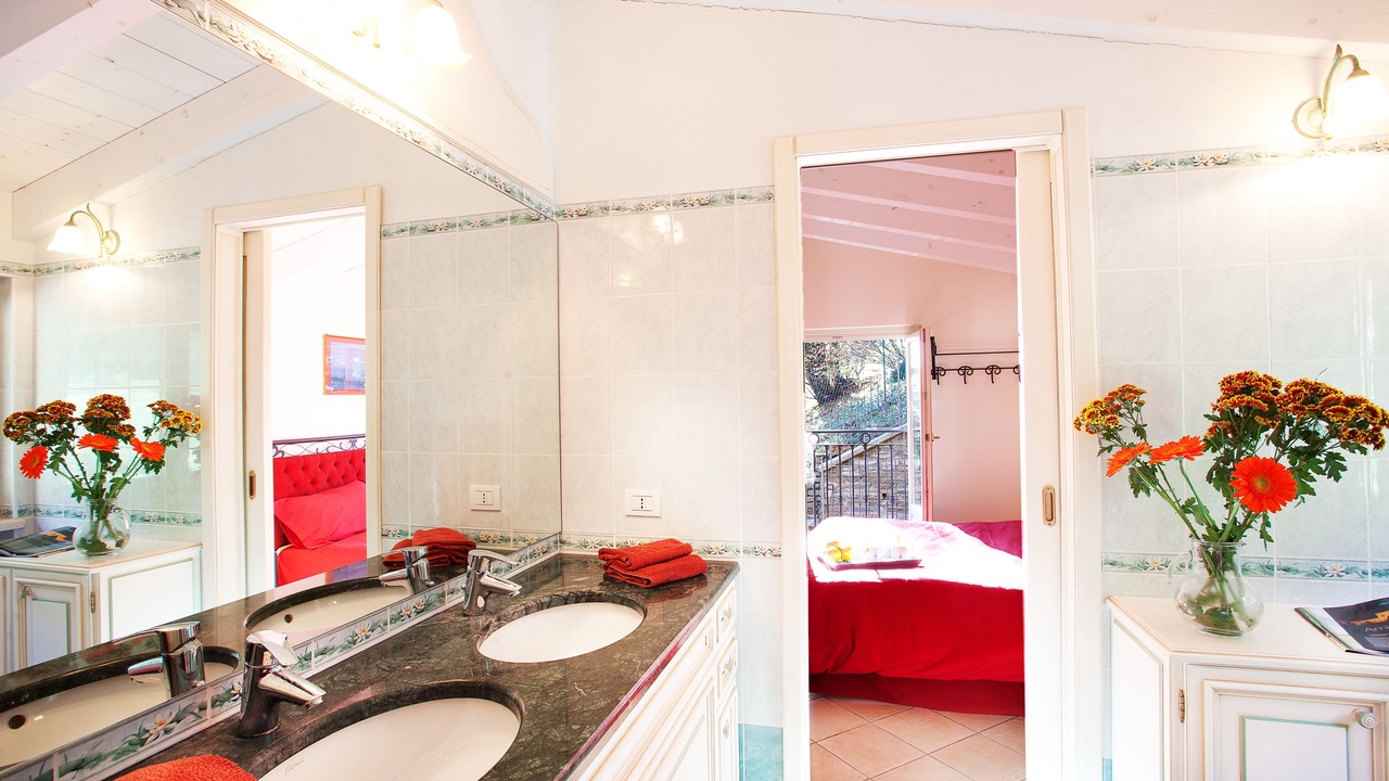 Photo of Bathroom in Menaggio