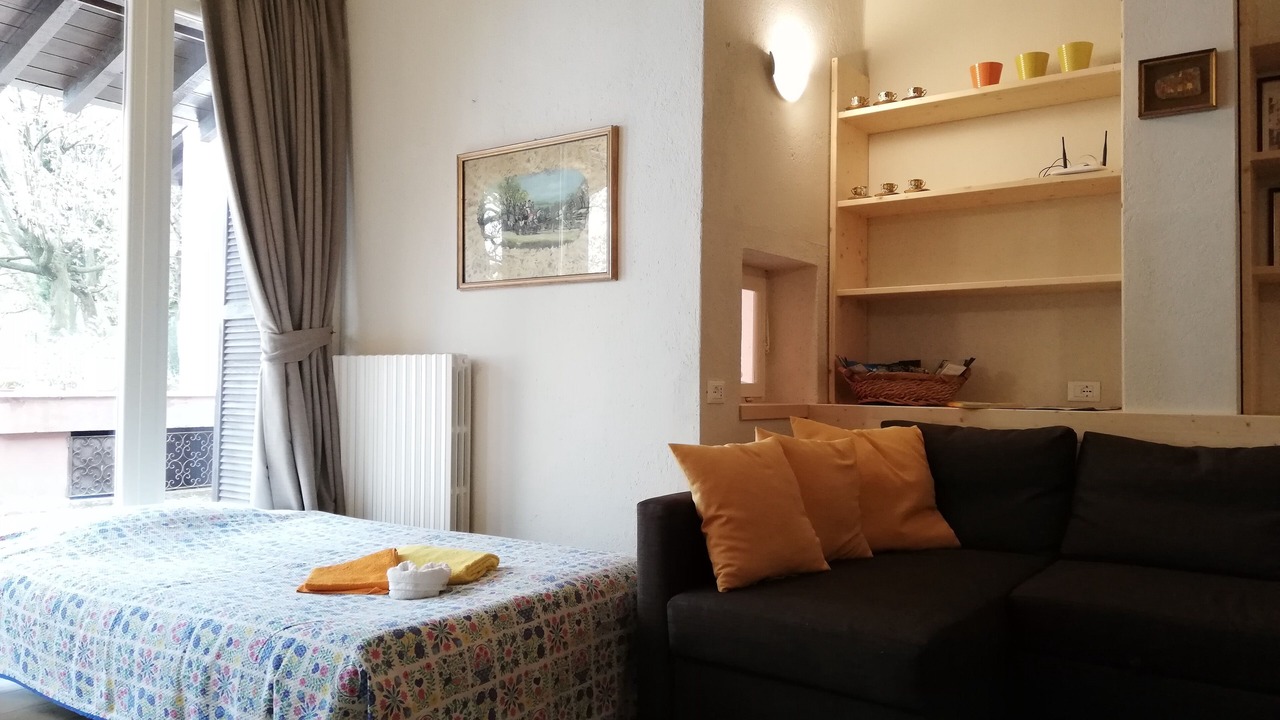 Photo of Bedroom in Toscolano Maderno