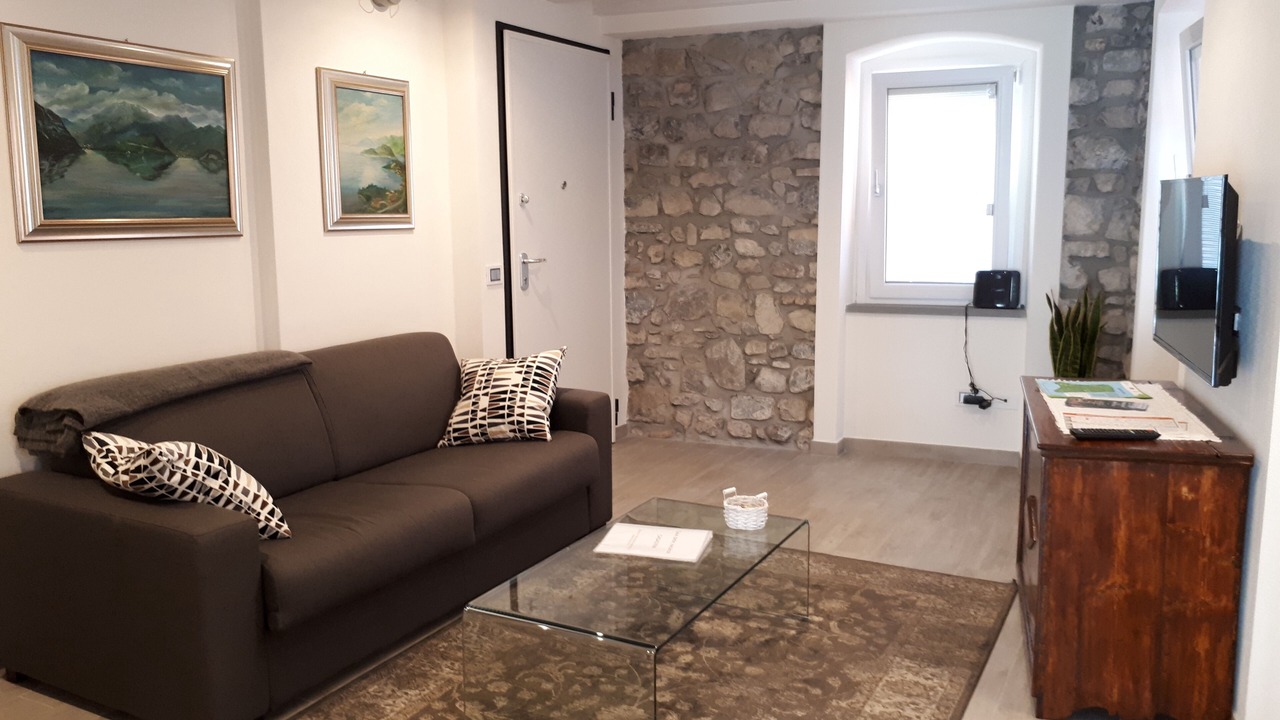 Photo of Livingroom in Peschiera Maraglio