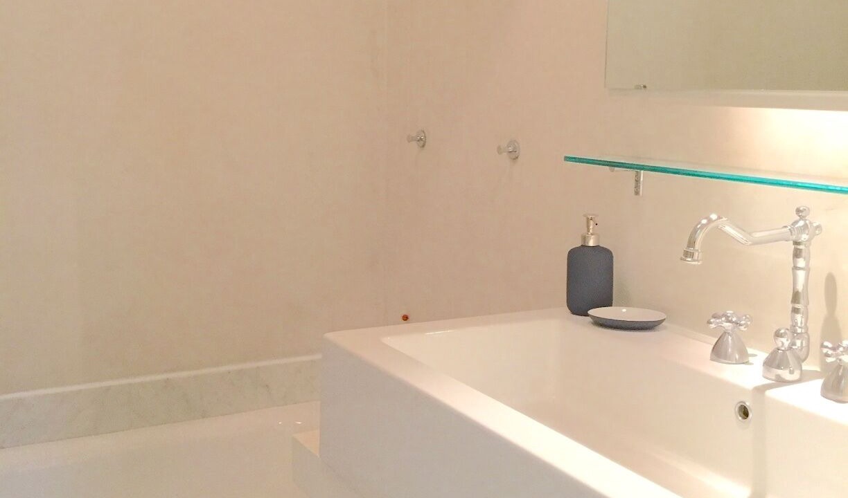 Photo of Bathroom in Carate Urio