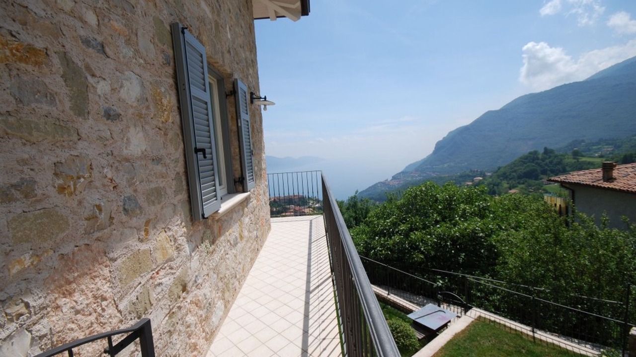 Photo of Patio Balcony in Aer