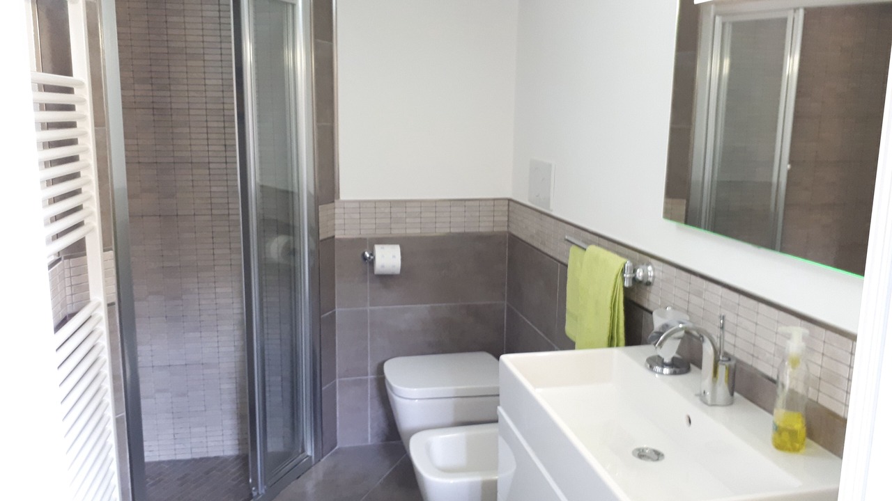 Photo of Bathroom in Peschiera Maraglio
