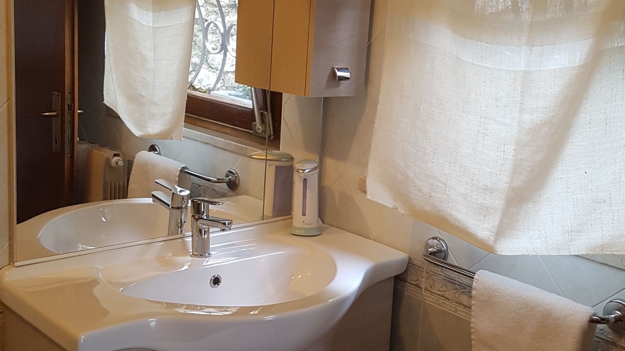 Photo of Bathroom in Roe Volciano