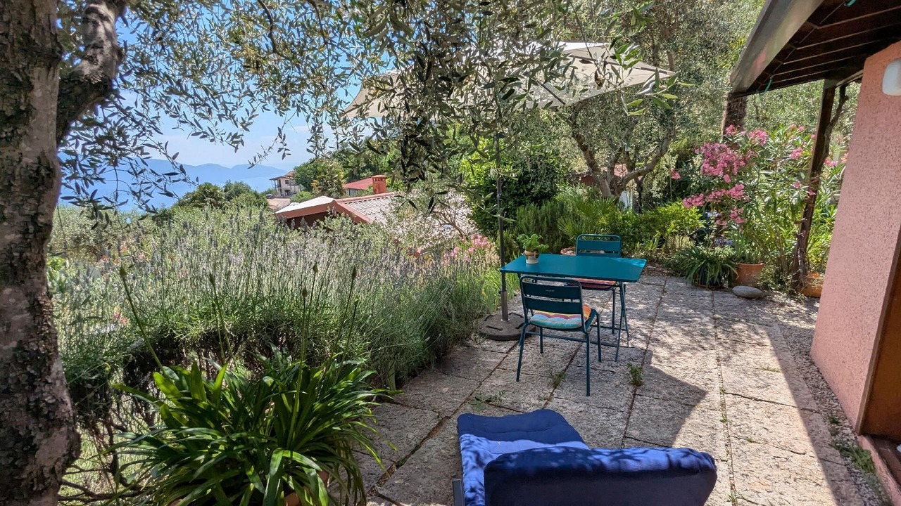 Photo of Outdoor in Aer