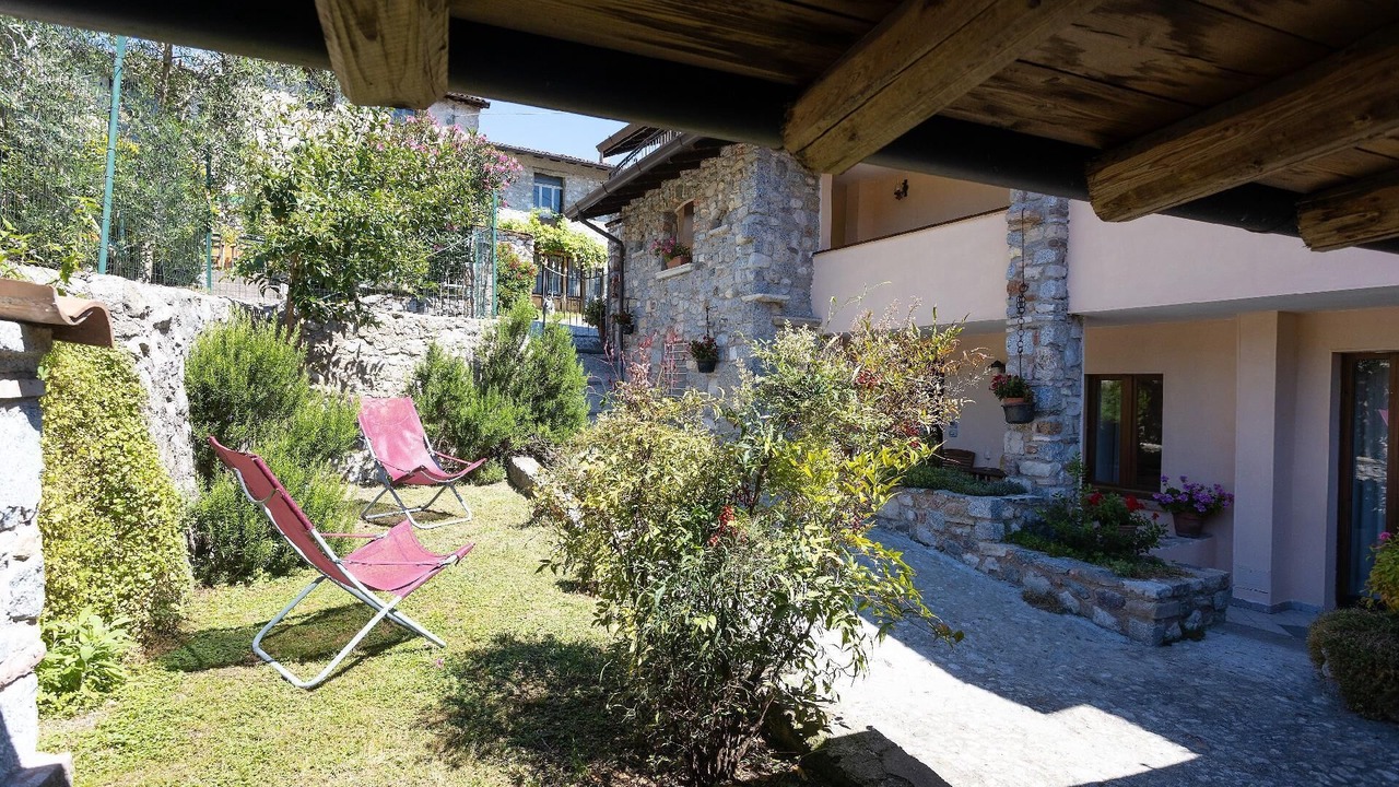 Photo of Patio Balcony in Vesio