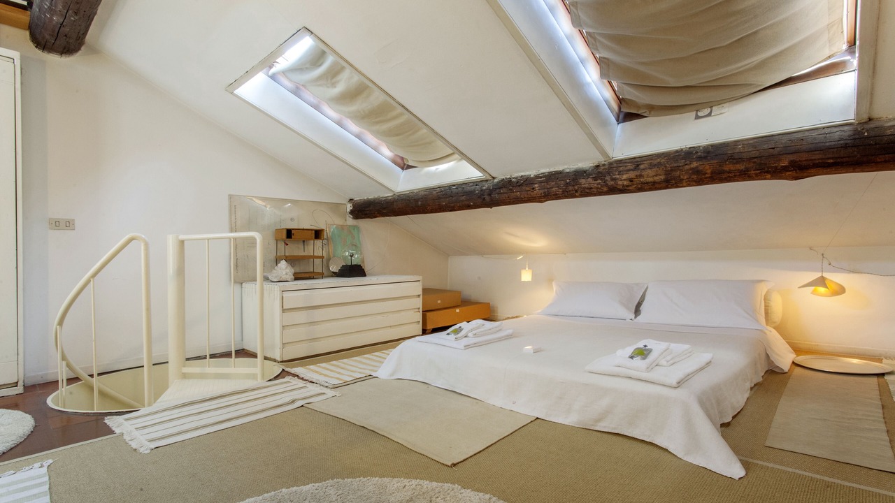 Photo of Bedroom in Chinatown