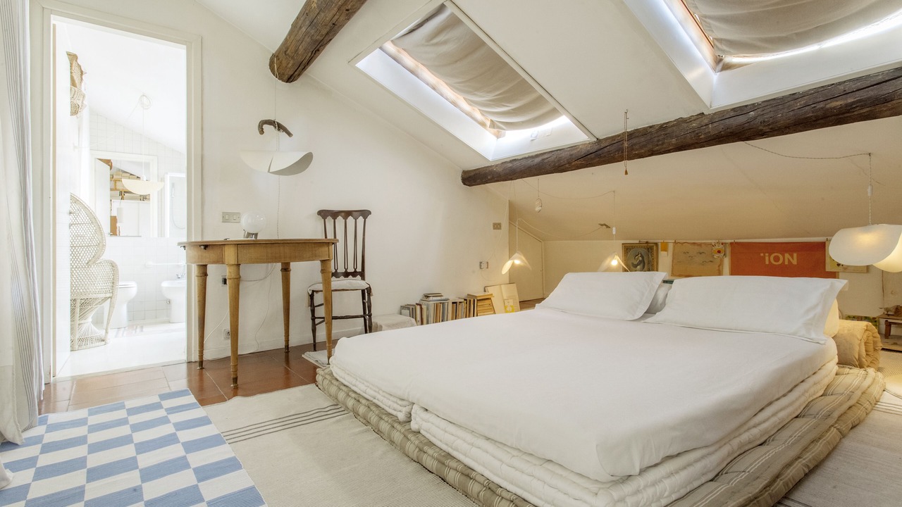 Photo of Bedroom in Chinatown