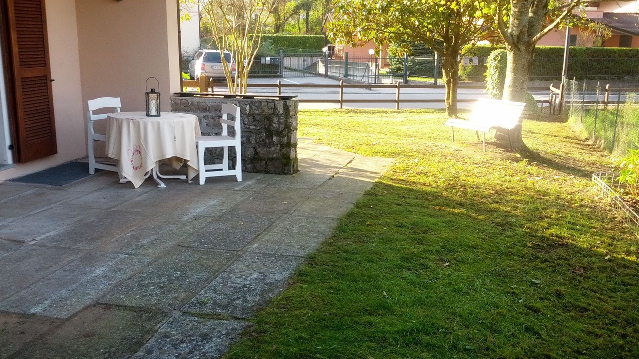 Photo of Outdoor in Crone