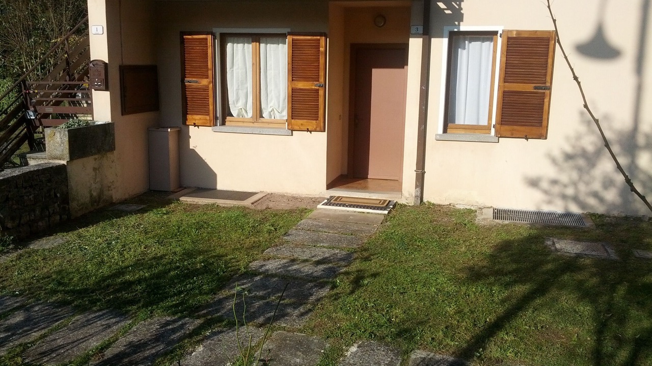 Photo of Outdoor in Crone