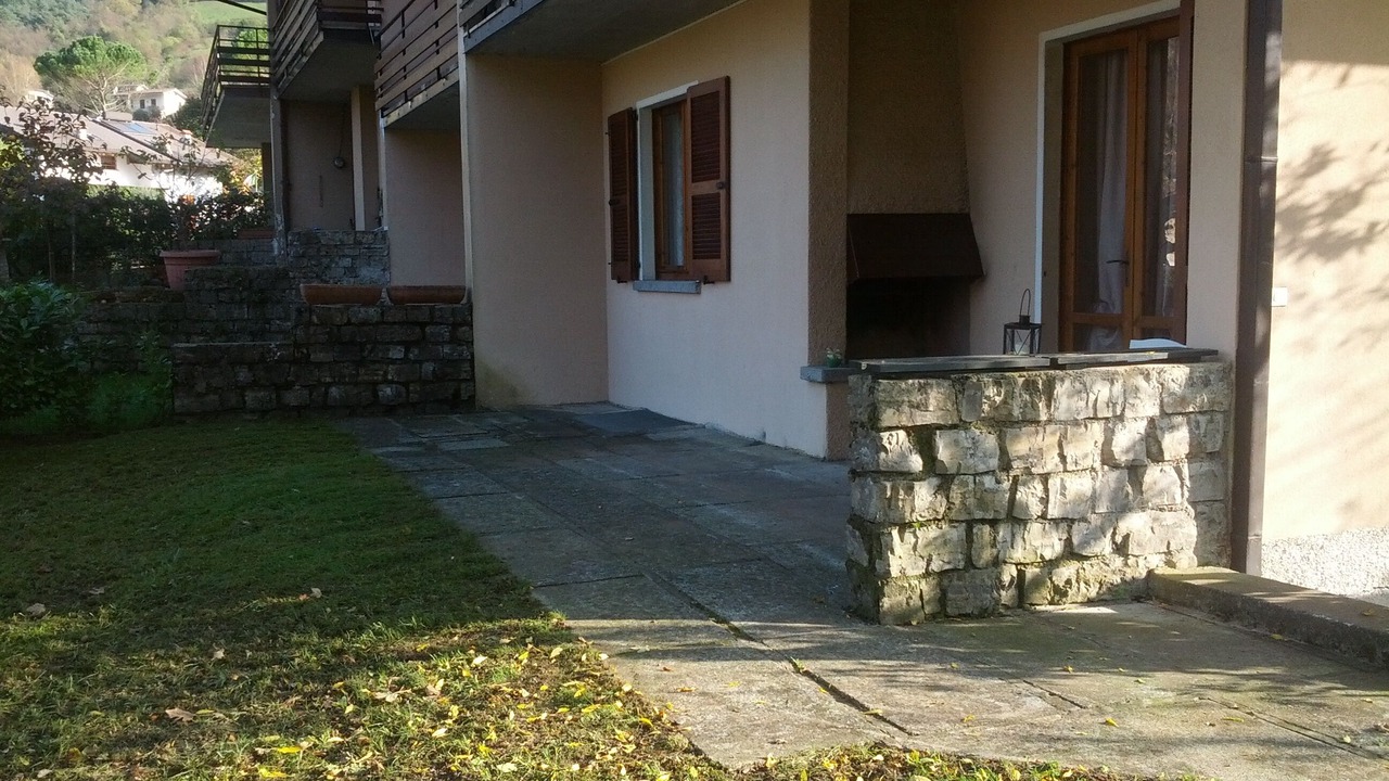 Photo of Outdoor in Crone