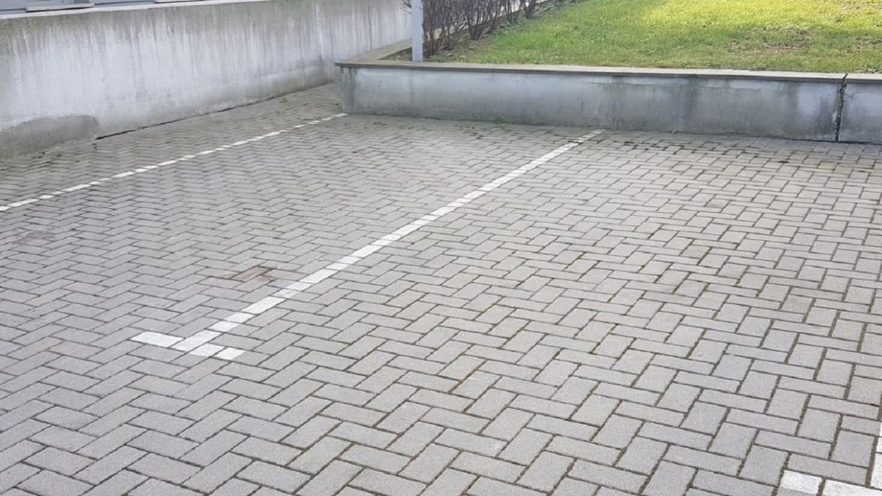 Photo of Outdoor in Rho