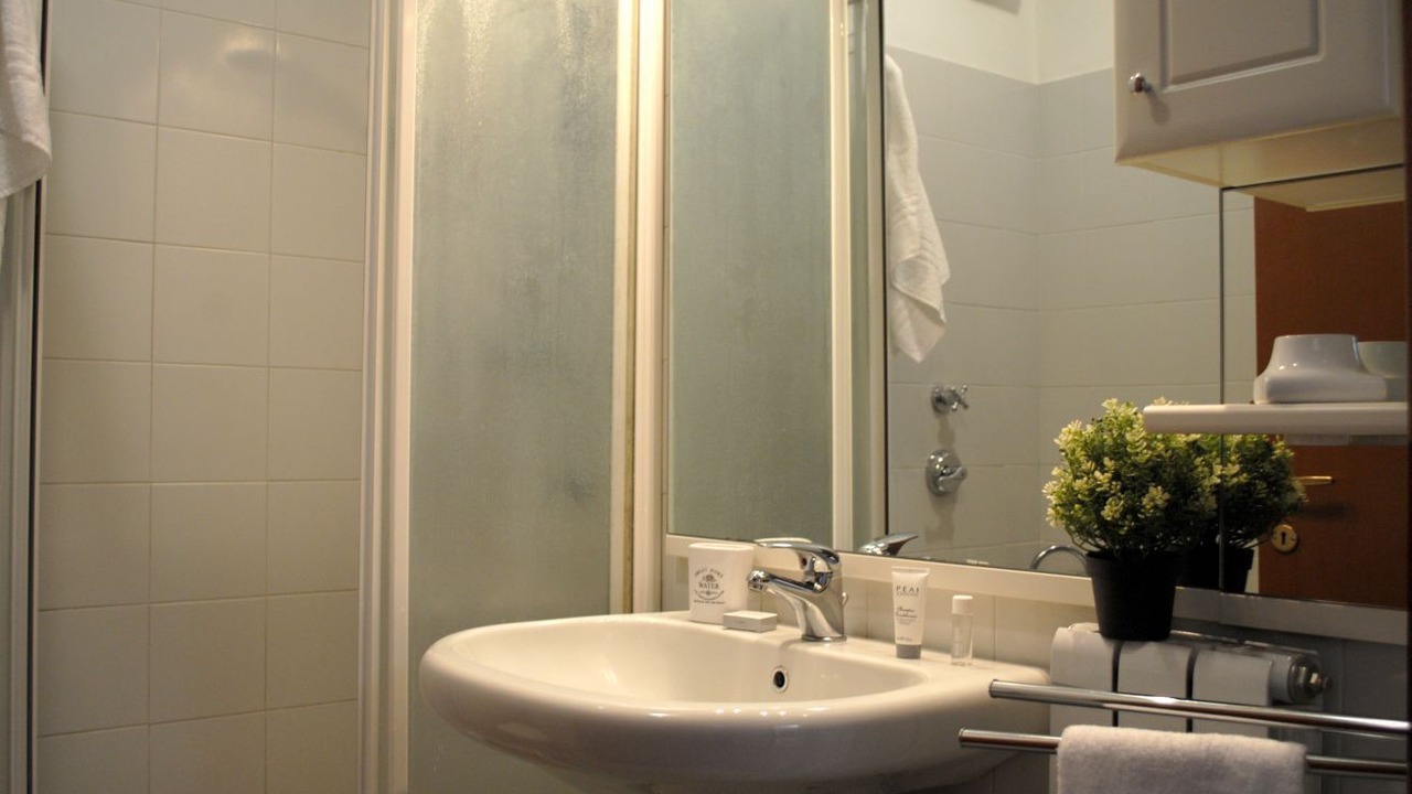 Photo of Bathroom in Rho