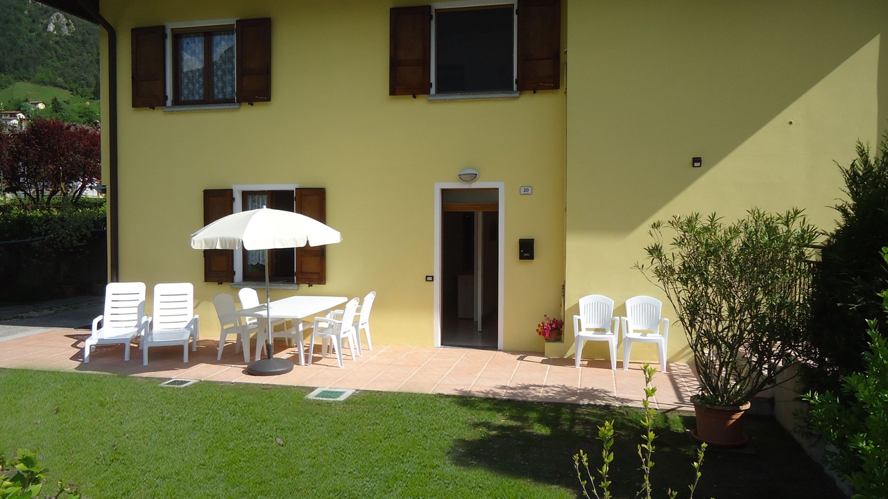 Photo of Outdoor in Crone
