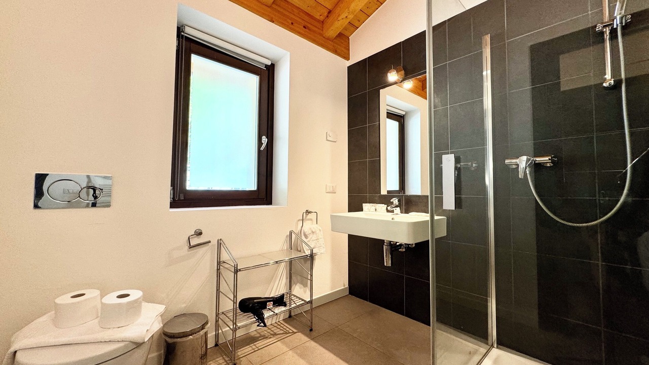 Photo of Bathroom in Naggio