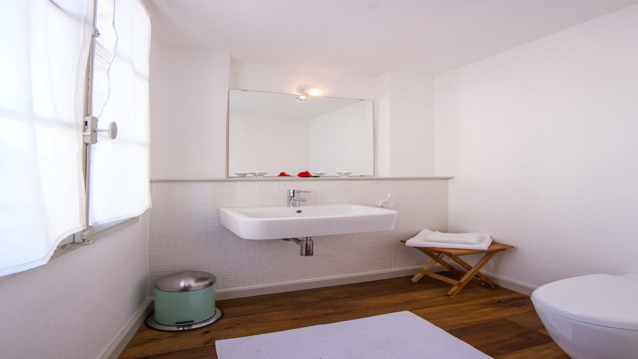 Photo of Bathroom in Colonno