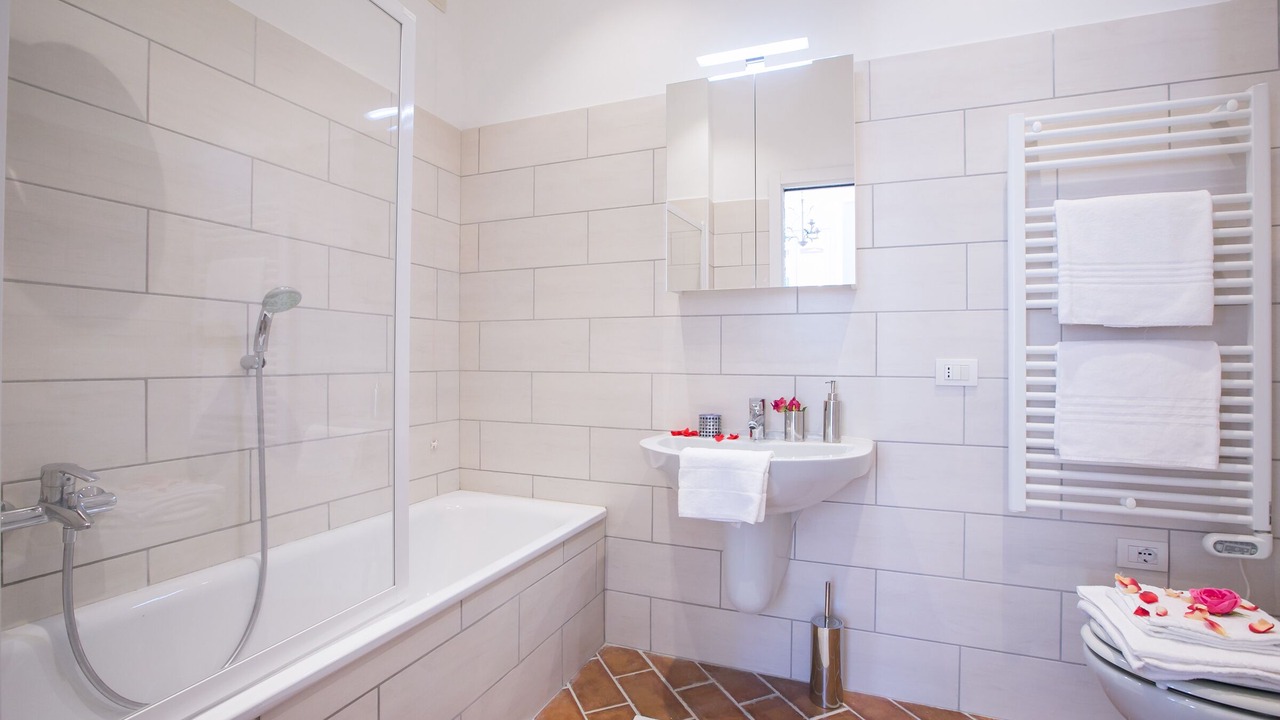 Photo of Bathroom in Carate Urio