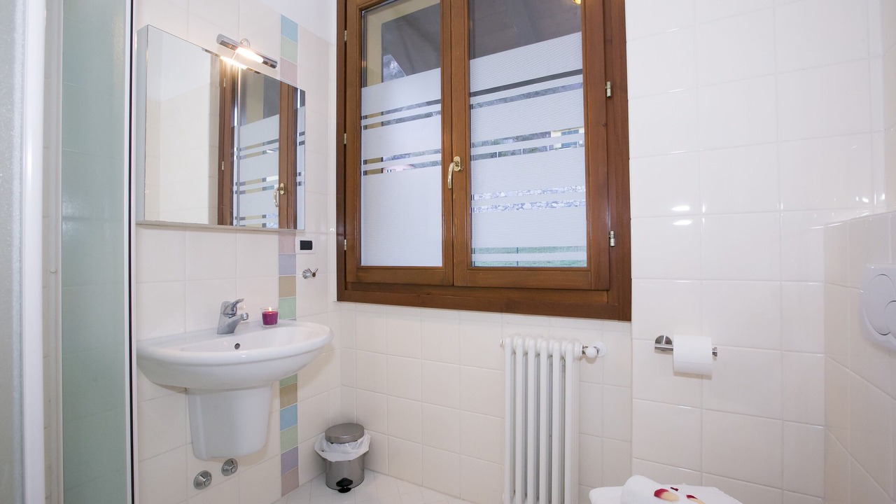 Photo of Bathroom in Laglio