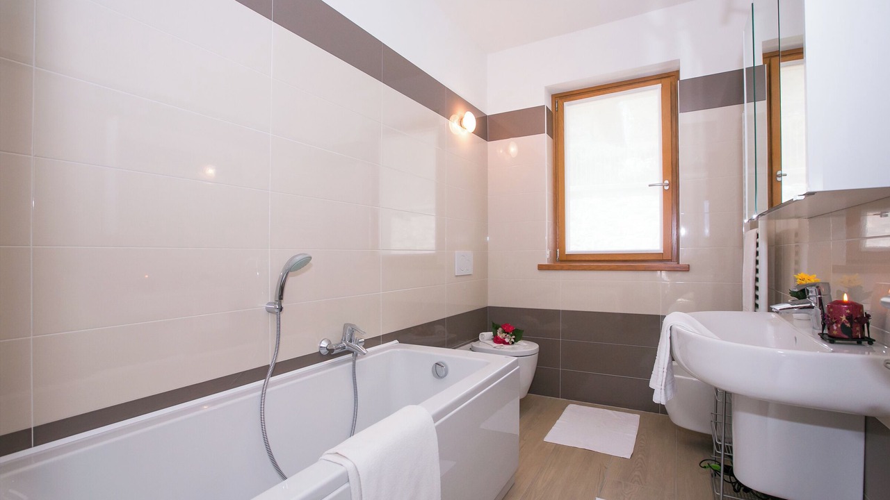 Photo of Bathroom in Tremezzo
