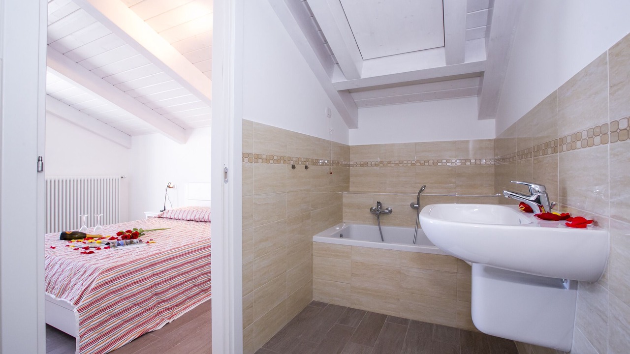 Photo of Bathroom in Naggio