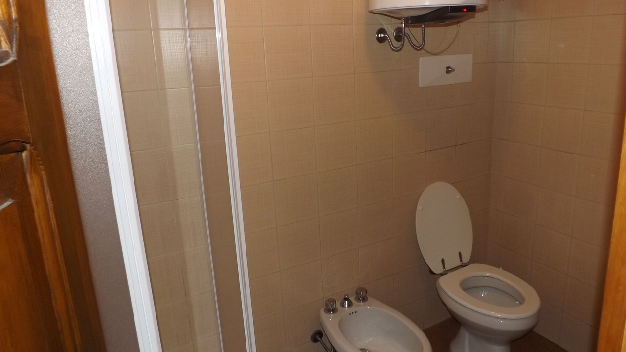Photo of Bathroom in Temu