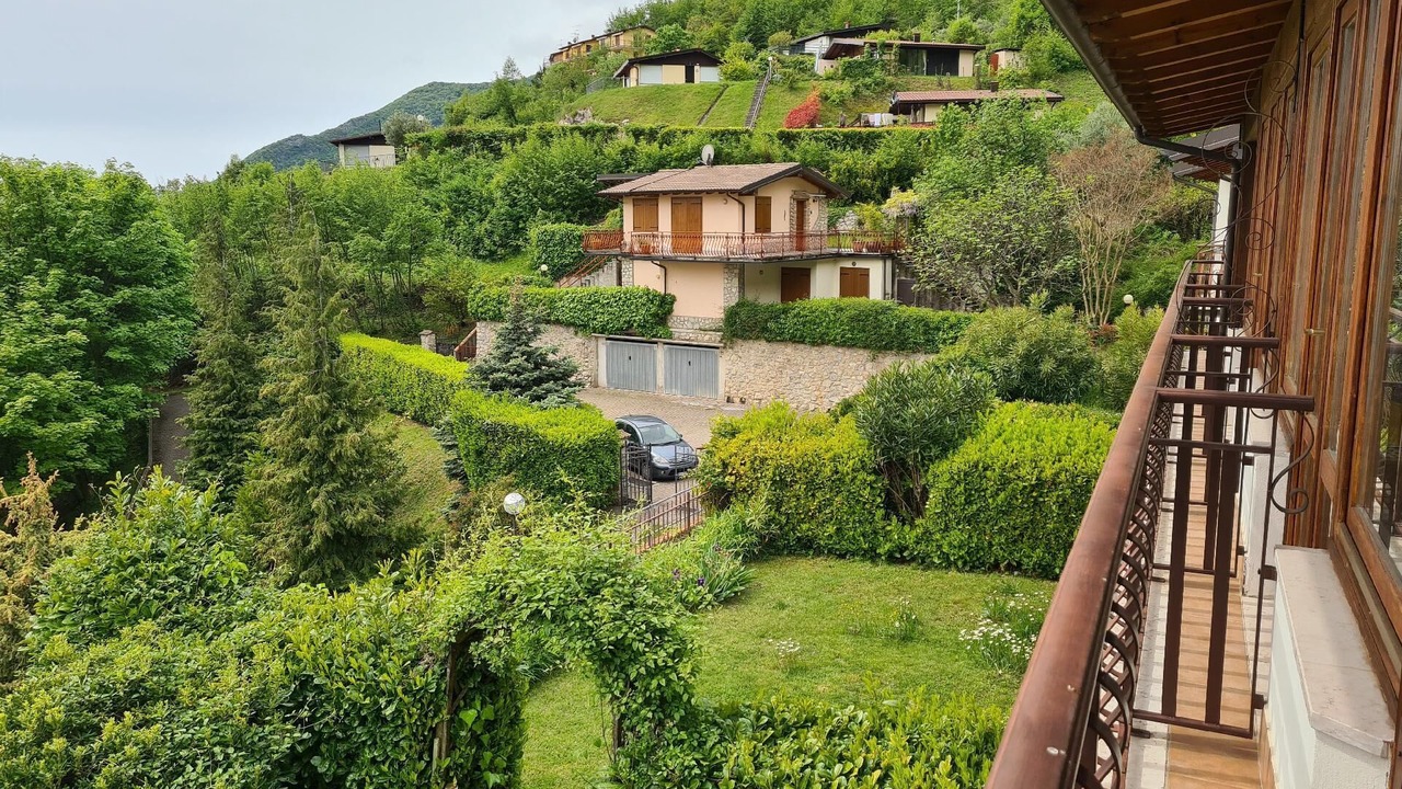 Photo of Outdoor in Aer