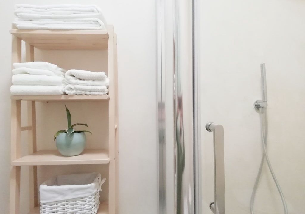 Photo of Bathroom in Desenzano del Garda City Centre