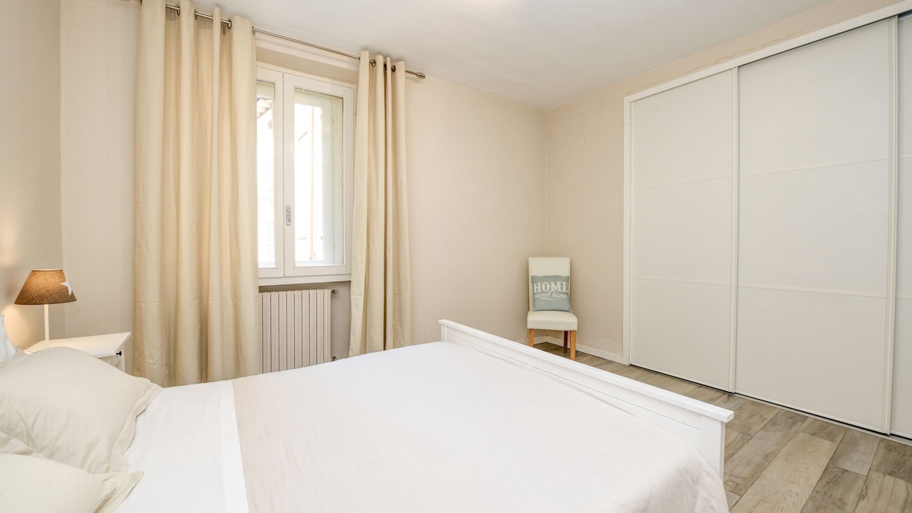 Photo of Bedroom in Desenzano del Garda City Centre