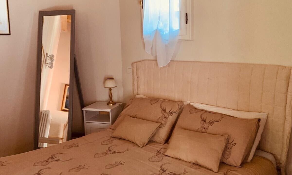 Photo of Bedroom in Torno