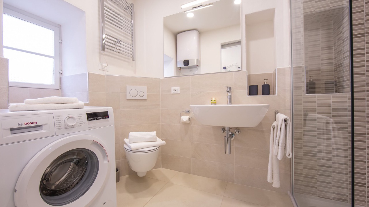 Photo of Bathroom in Colonno