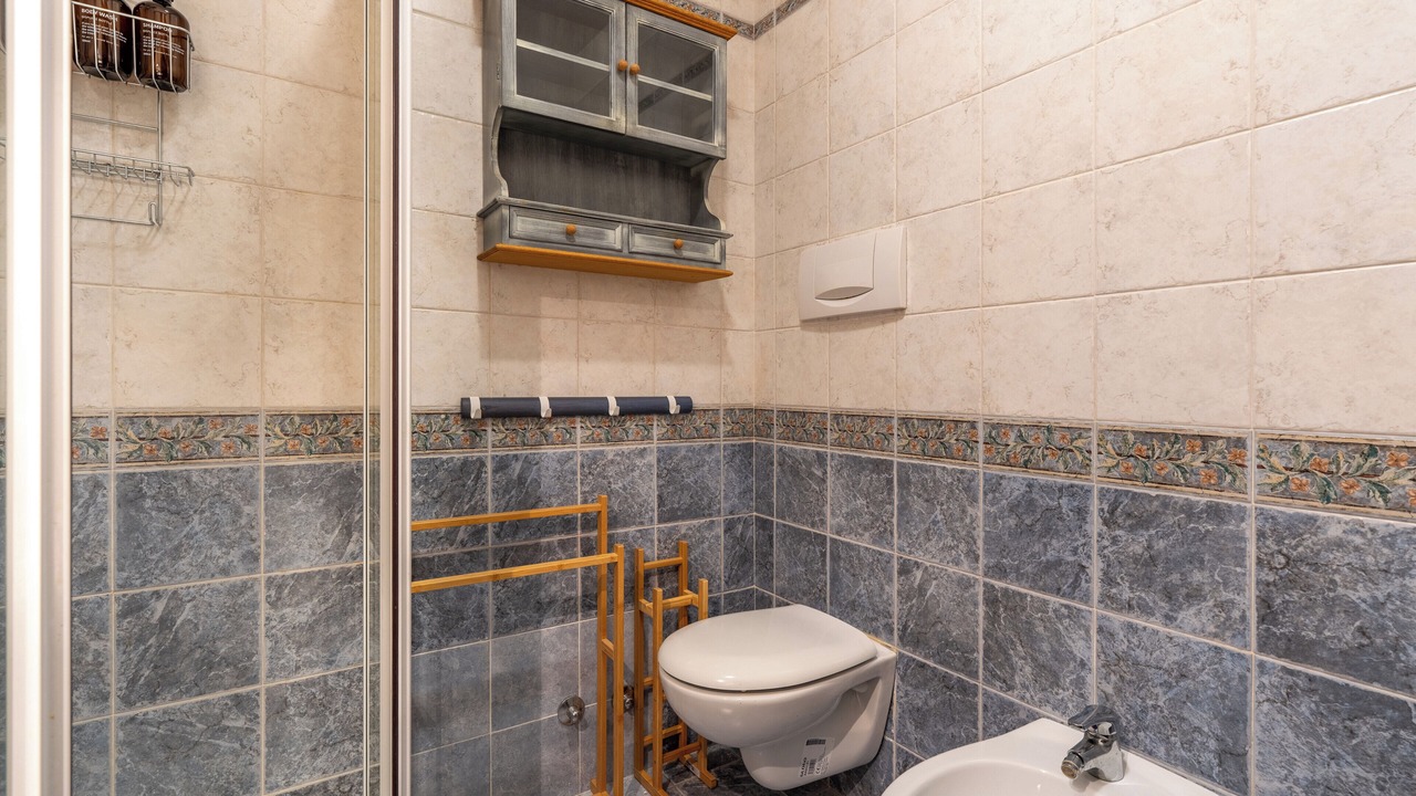 Photo of Bathroom in Colonno