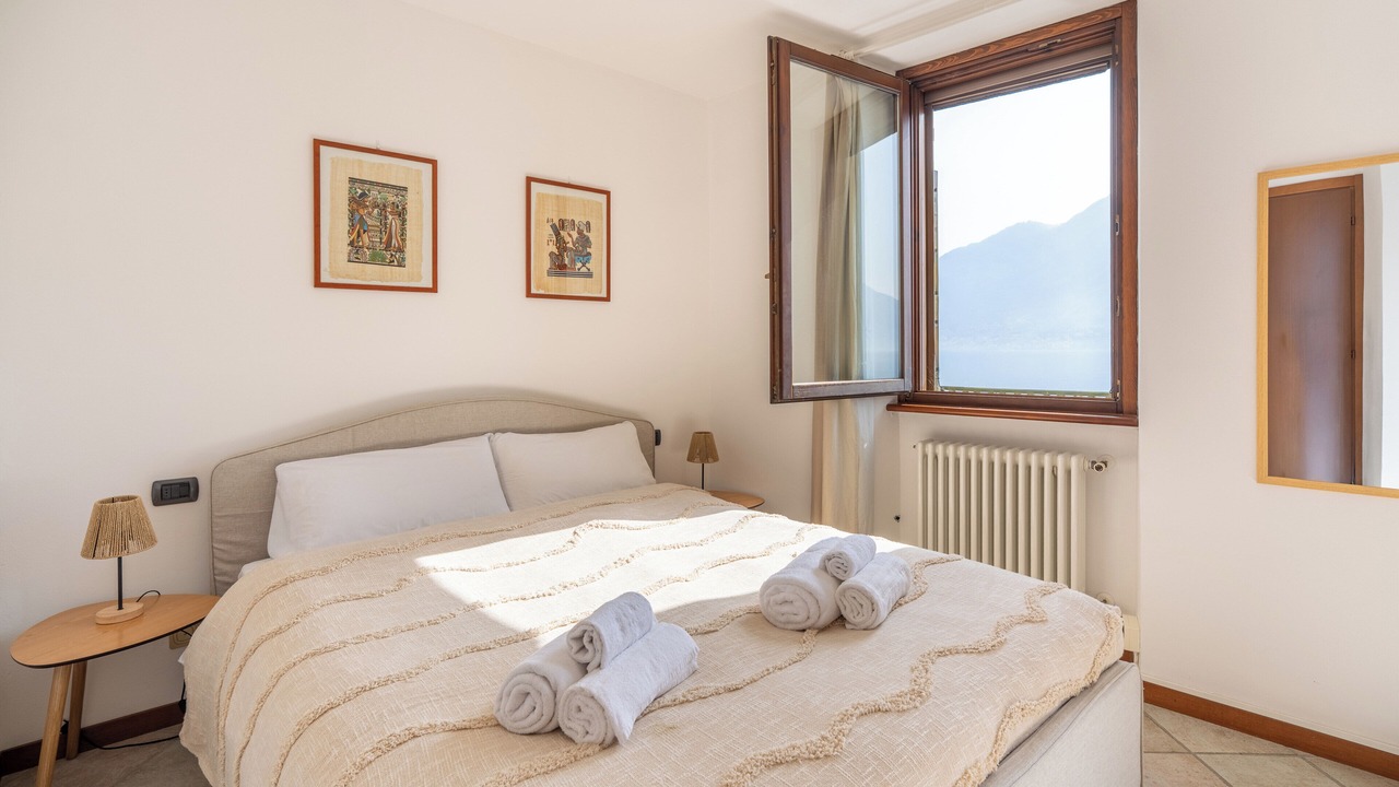 Photo of Bedroom in Colonno