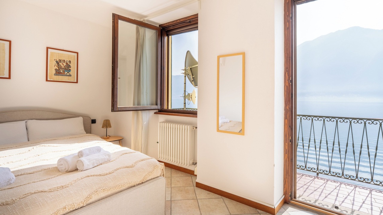Photo of Bedroom in Colonno