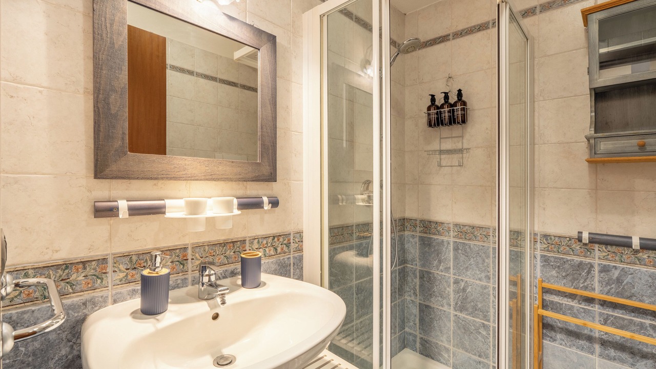 Photo of Bathroom in Colonno