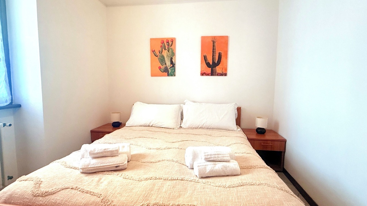 Photo of Bedroom in Colonno