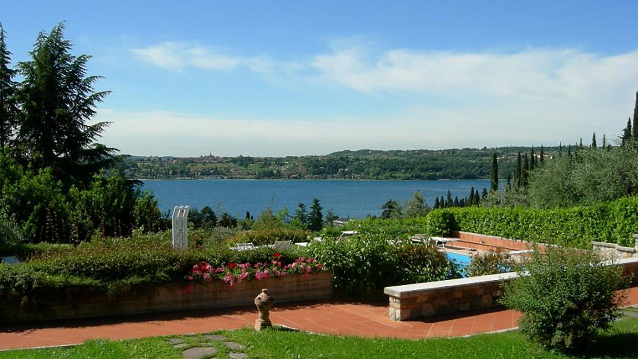 Photo of Outdoor in Morgnaga
