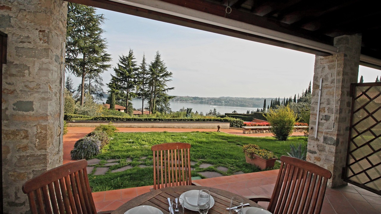 Photo of Outdoor in Morgnaga