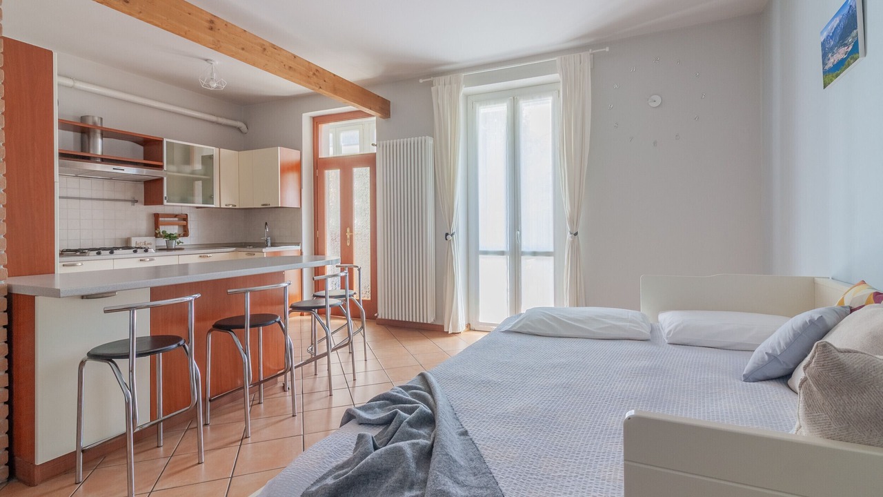 Photo of Bedroom in Mandello del Lario
