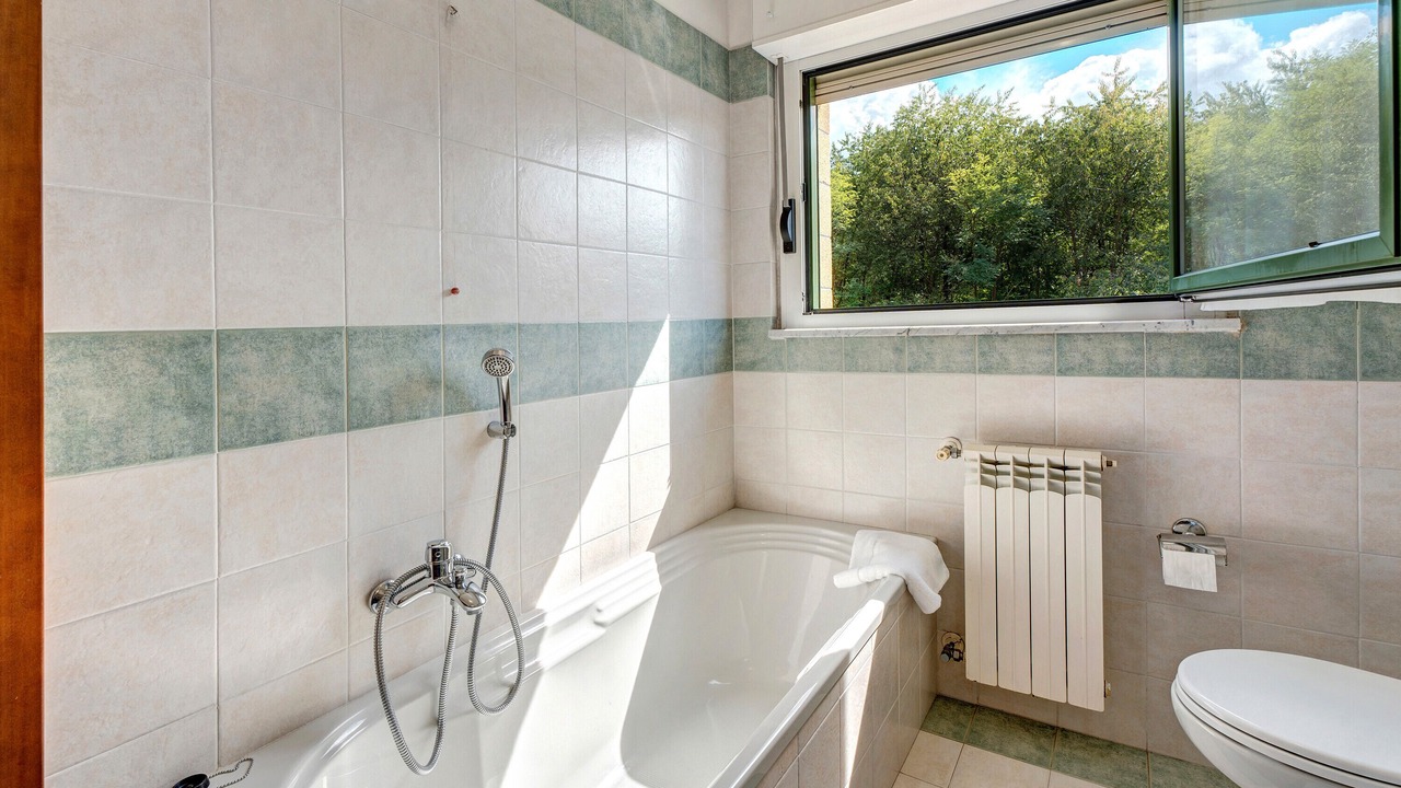 Photo of Bathroom in Lonate Pozzolo