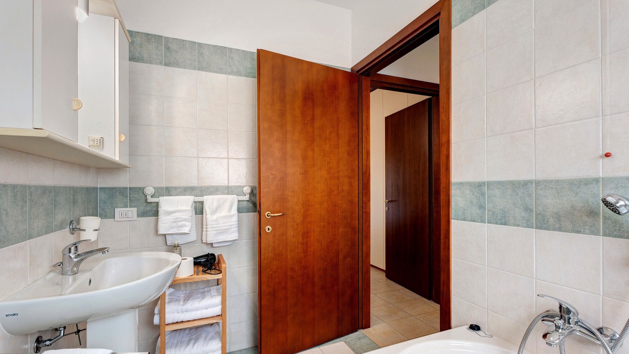 Photo of Bathroom in Lonate Pozzolo