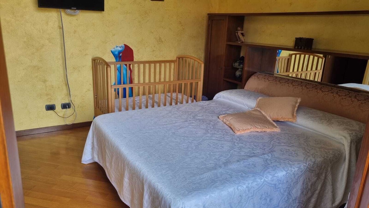 Photo of Bedroom in Magenta