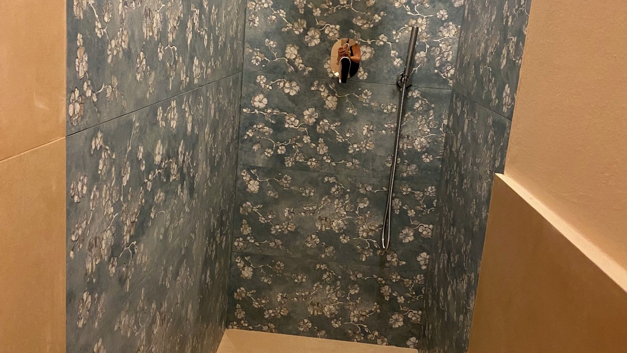 Photo of Bathroom in Opera