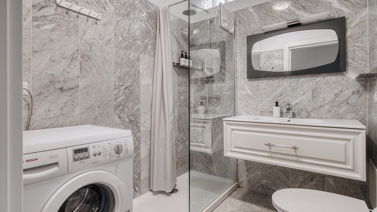 Photo of Bathroom in Chinatown